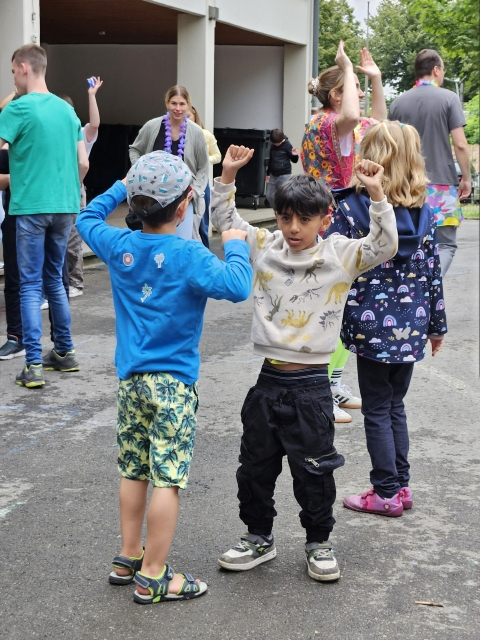 2025 07 09 Schools out party 113