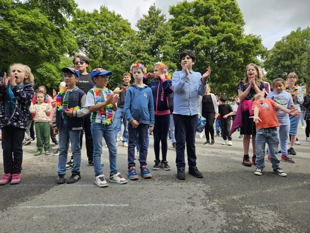 2025 07 09 Schools out party 44