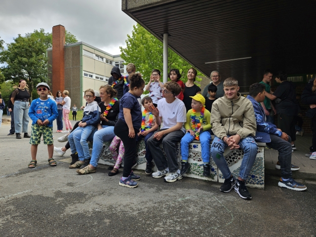 2025 07 09 Schools out party 45